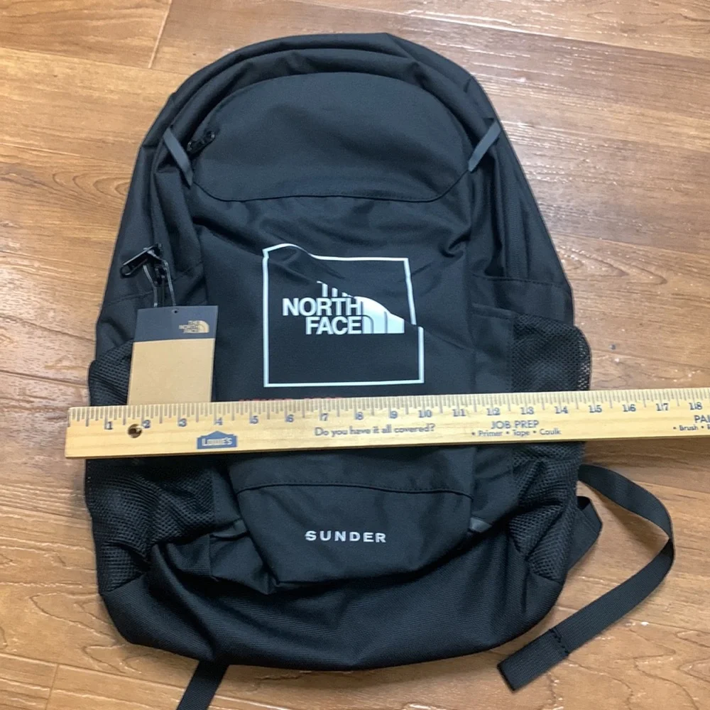 NWT The North Face Sunder Backpack